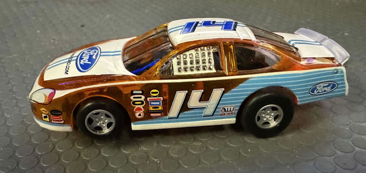 AW#14164-1 Auto World Ford HO Slot Car