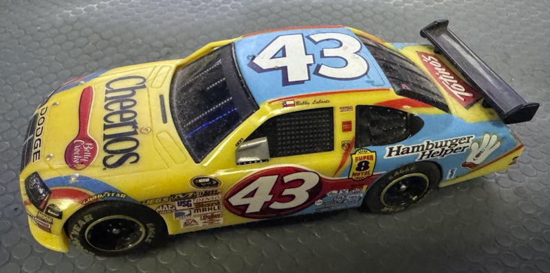 CAR-Labonte - Carrera NASCAR #43 Bobby Labonte Cheetios Chevy 1:43 Scale