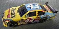 CAR-Labonte - Carrera NASCAR #43 Bobby Labonte Cheetios Chevy 1:43 Scale